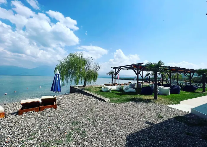 Victoria 4* Memlishte