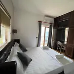 Victoria Hotel