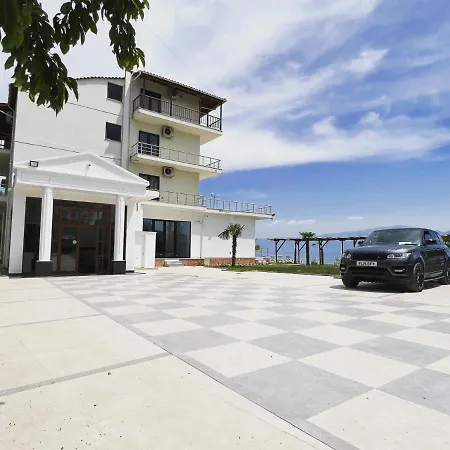 Victoria ホテル 4*