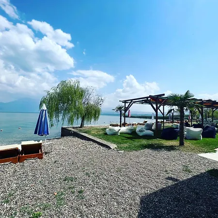 Victoria 4* Memlishte