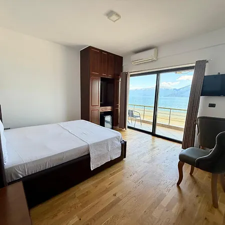 Victoria 4* Memlishte