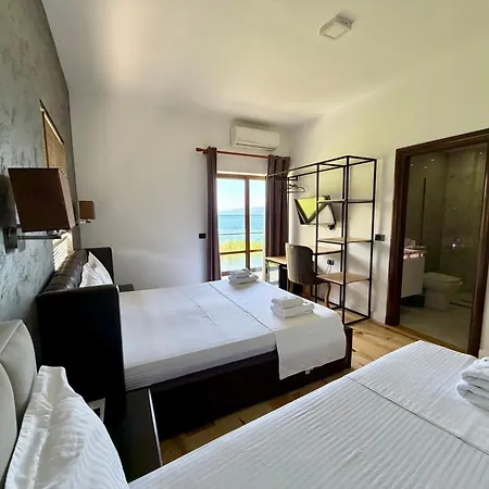 Victoria Hotell 4*