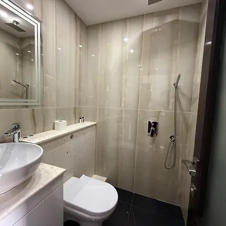 Victoria Hotel