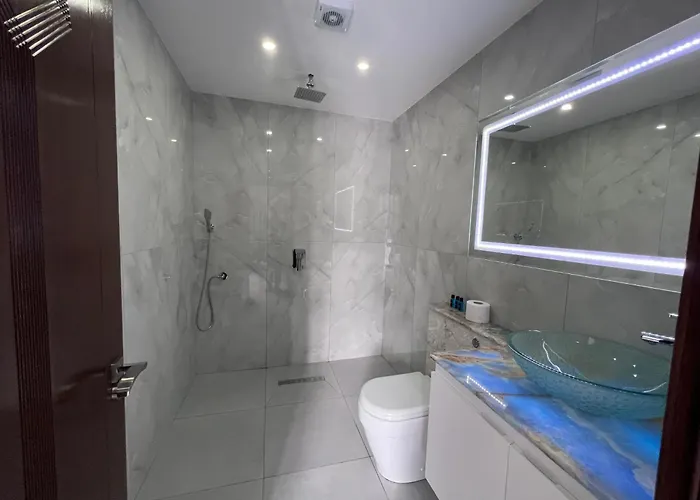 Victoria Hotel Memlishte